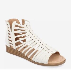 White Gladiator Sandals Journee Collection 10 wide NEW